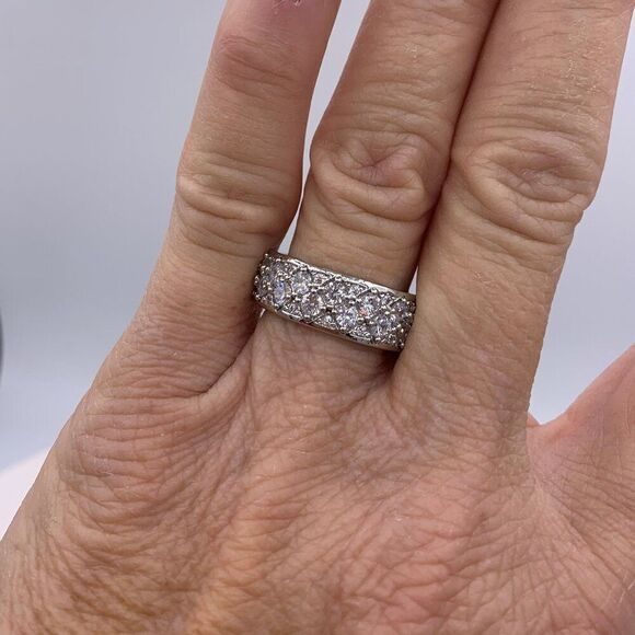 Earring vintage clip on, EUC, white gold colour, crystals, organic design - Picture 7 of 16